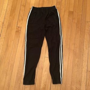 Brandy Melville womens black jogger sweatpants